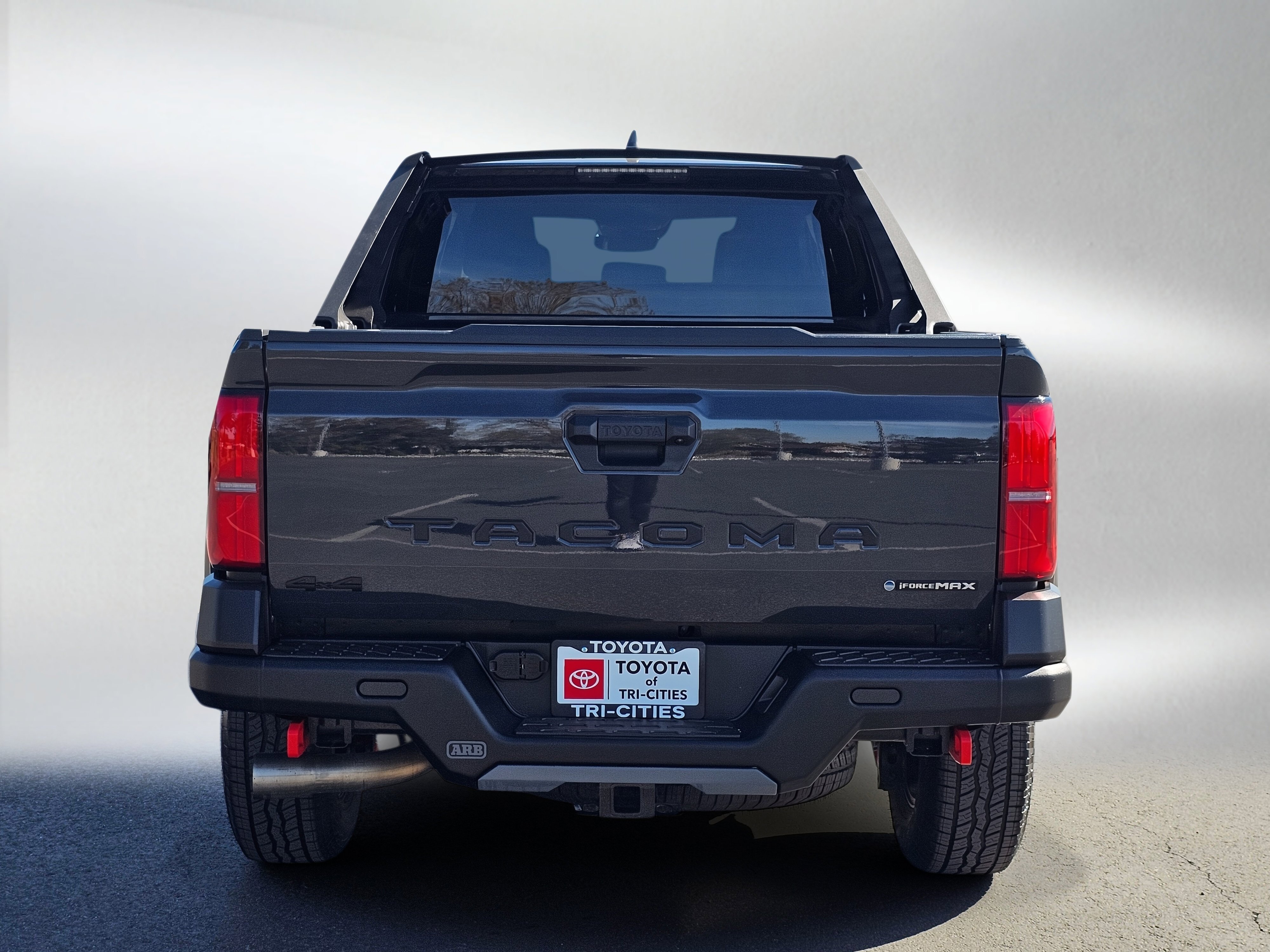Used 2024 Toyota Tacoma TRD Off-Road AWD/4WD image 4