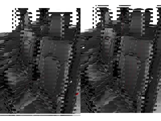 Used 2025 Honda Pilot TrailSport image 13