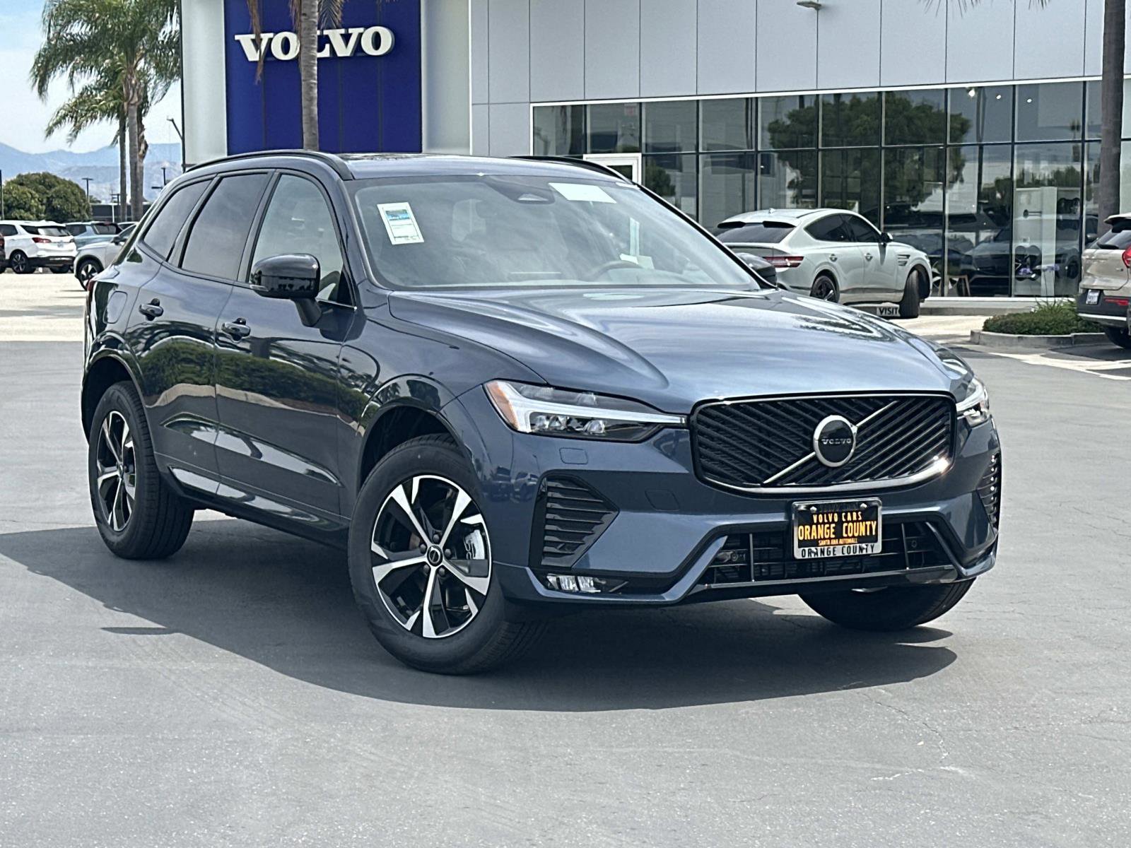 New 2026 Volvo XC60 B5 Core w/ Climate Package