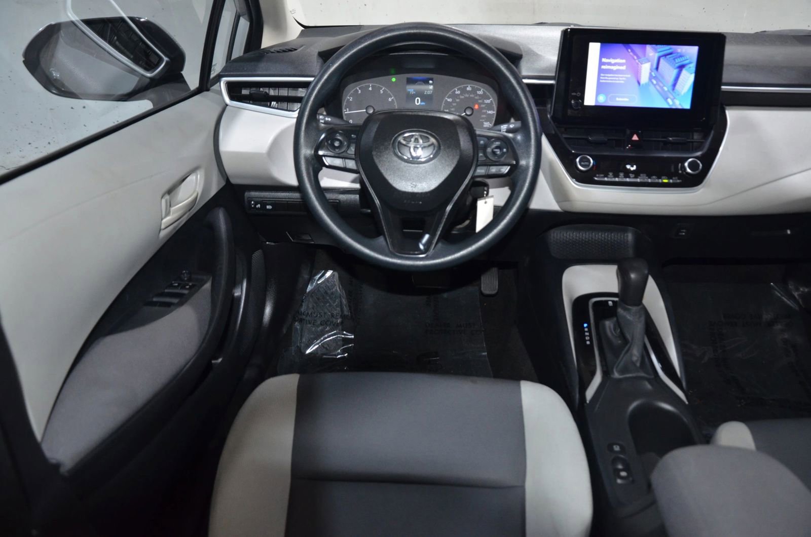 Used 2024 Toyota Corolla LE image 20