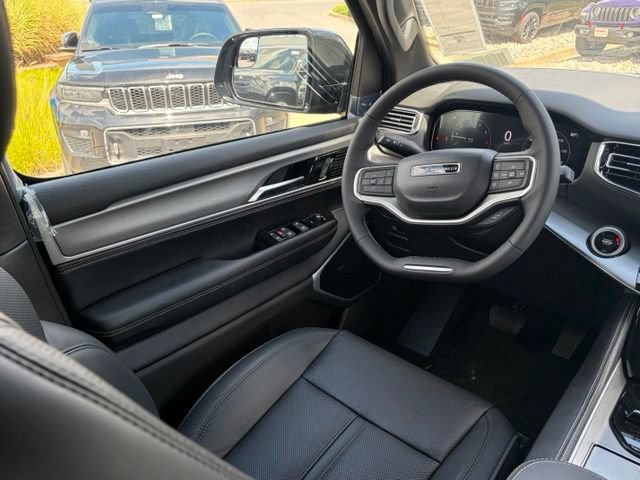 New 2026 Jeep Grand Wagoneer Limited AWD/4WD image 34