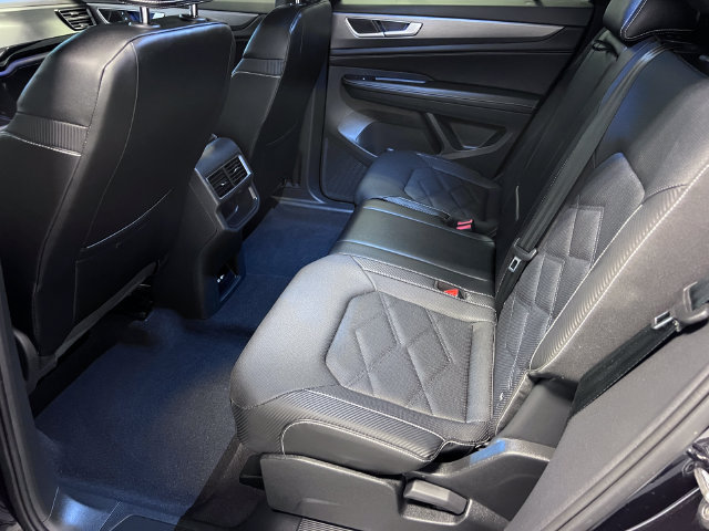 Certified 2024 Volkswagen Atlas Cross Sport SE FWD image 16