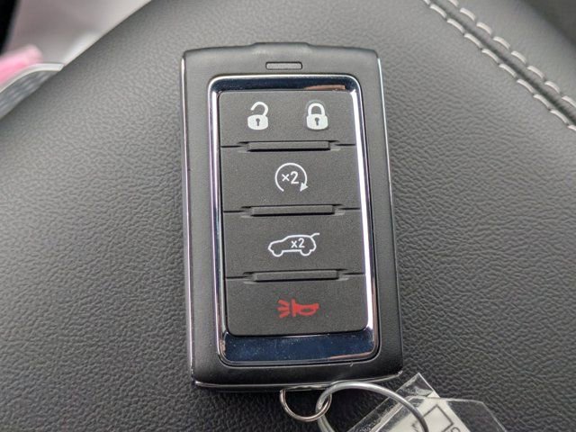 New 2025 Jeep Grand Cherokee Altitude AWD/4WD image 26