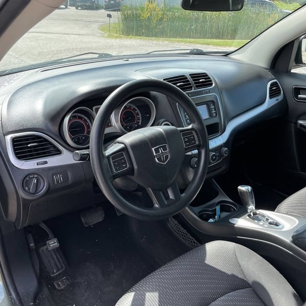 Used 2017 Dodge Journey SE FWD image 24