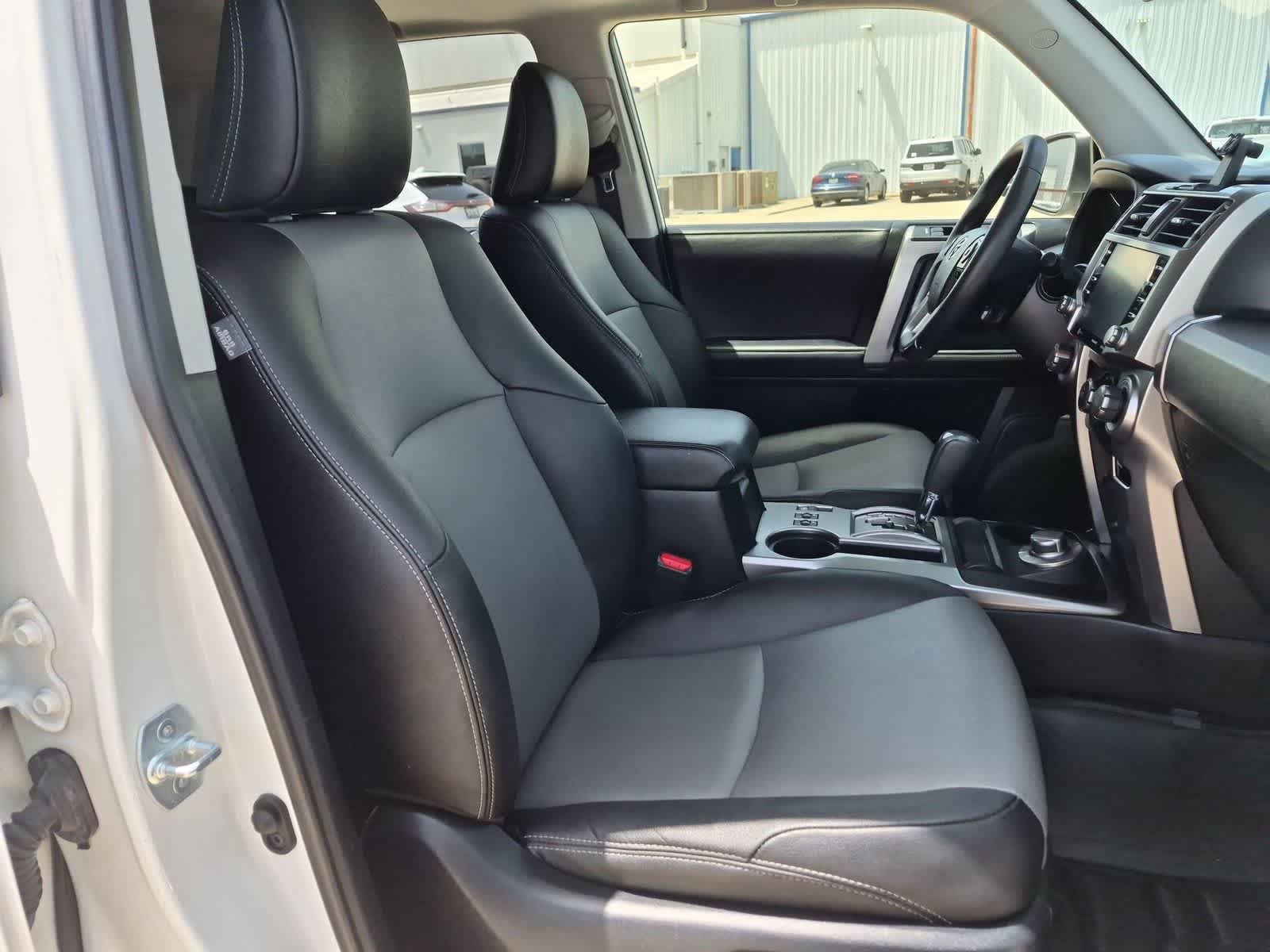 Used 2022 Toyota 4Runner SR5 Premium w/ Moonroof Package AWD/4WD image 27