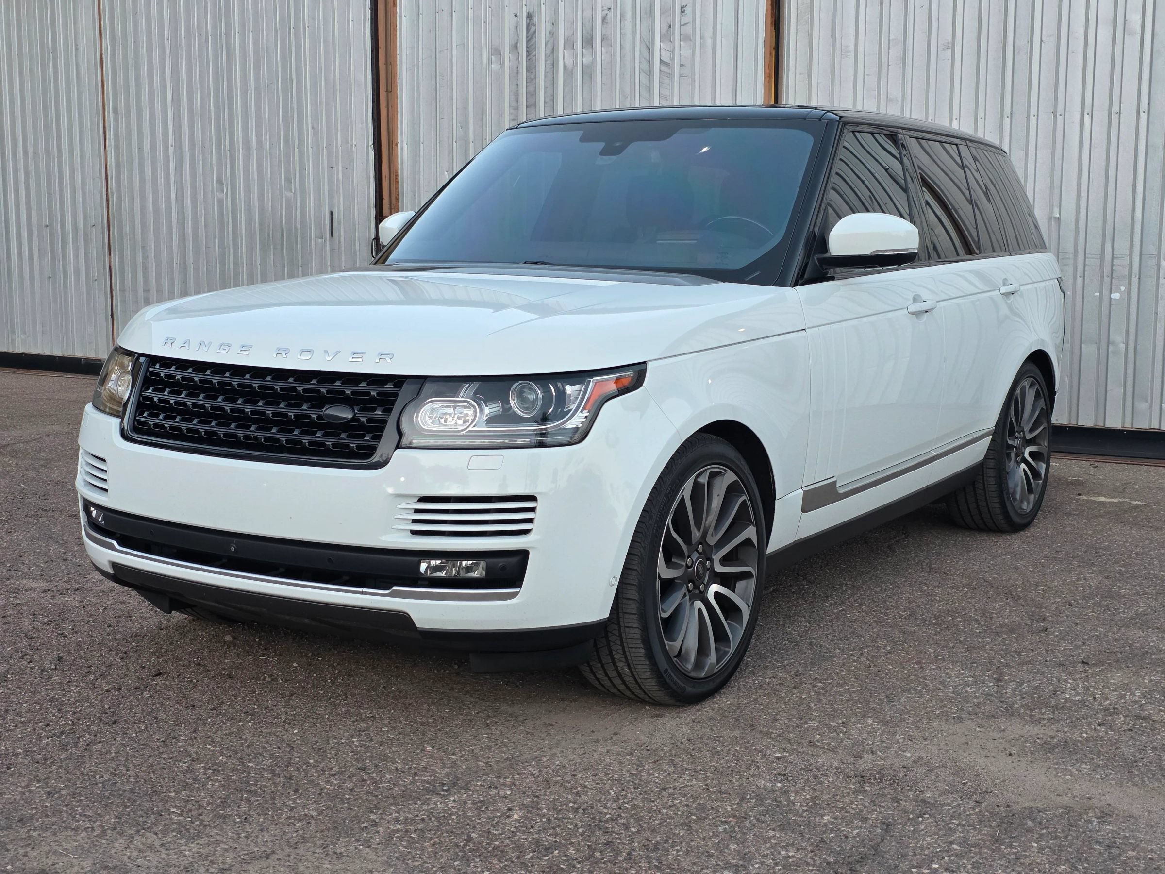 Used 2016 Land Rover Range Rover Supercharged AWD/4WD image 1