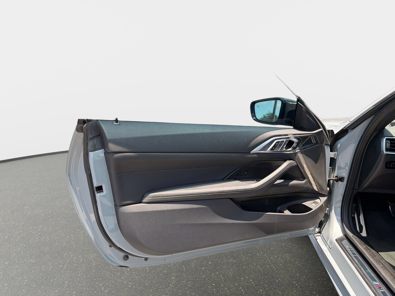 Used 2024 BMW M440i Coupe w/ Premium Package RWD image 28