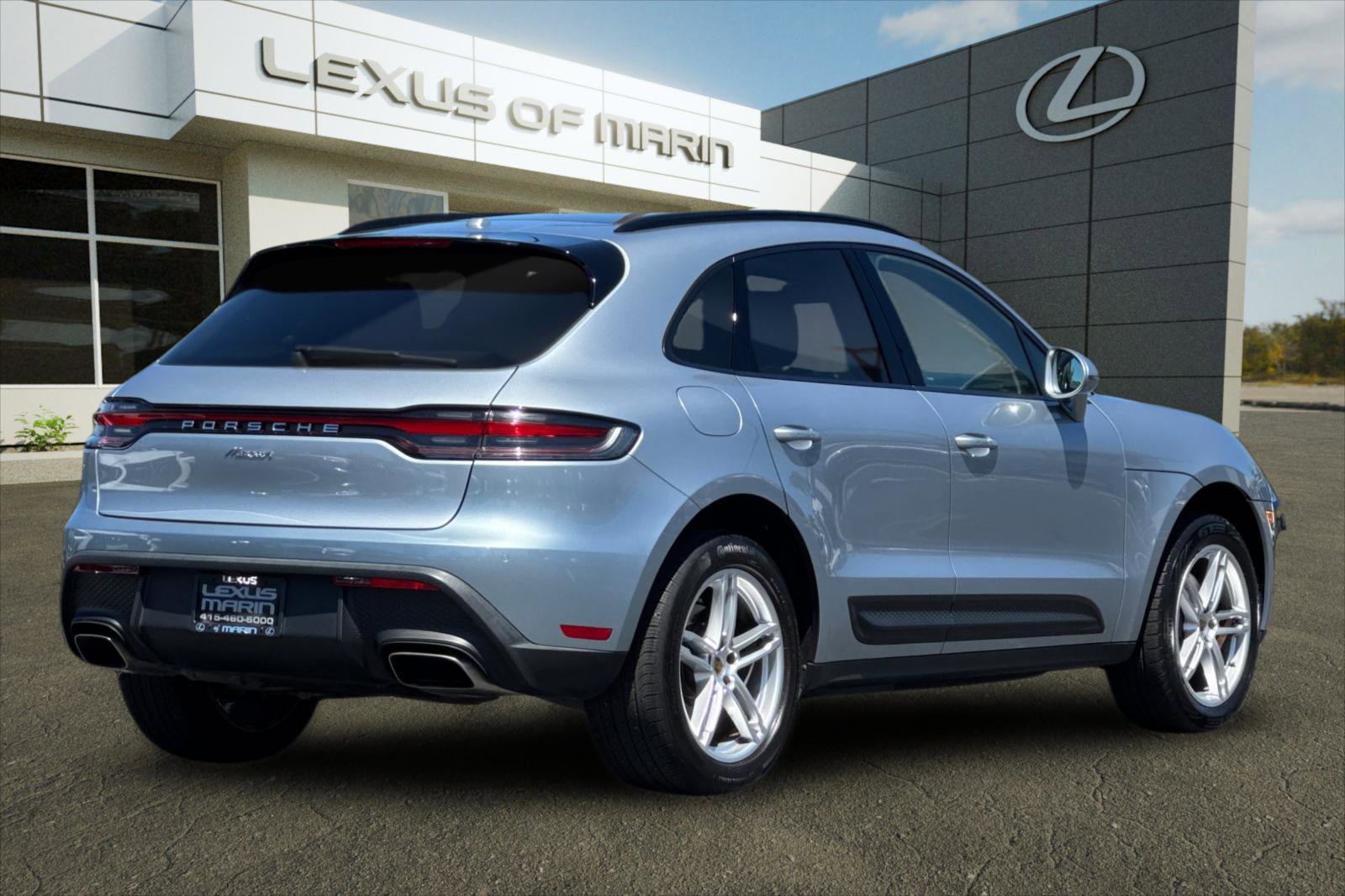 Used 2022 Porsche Macan AWD/4WD image 9