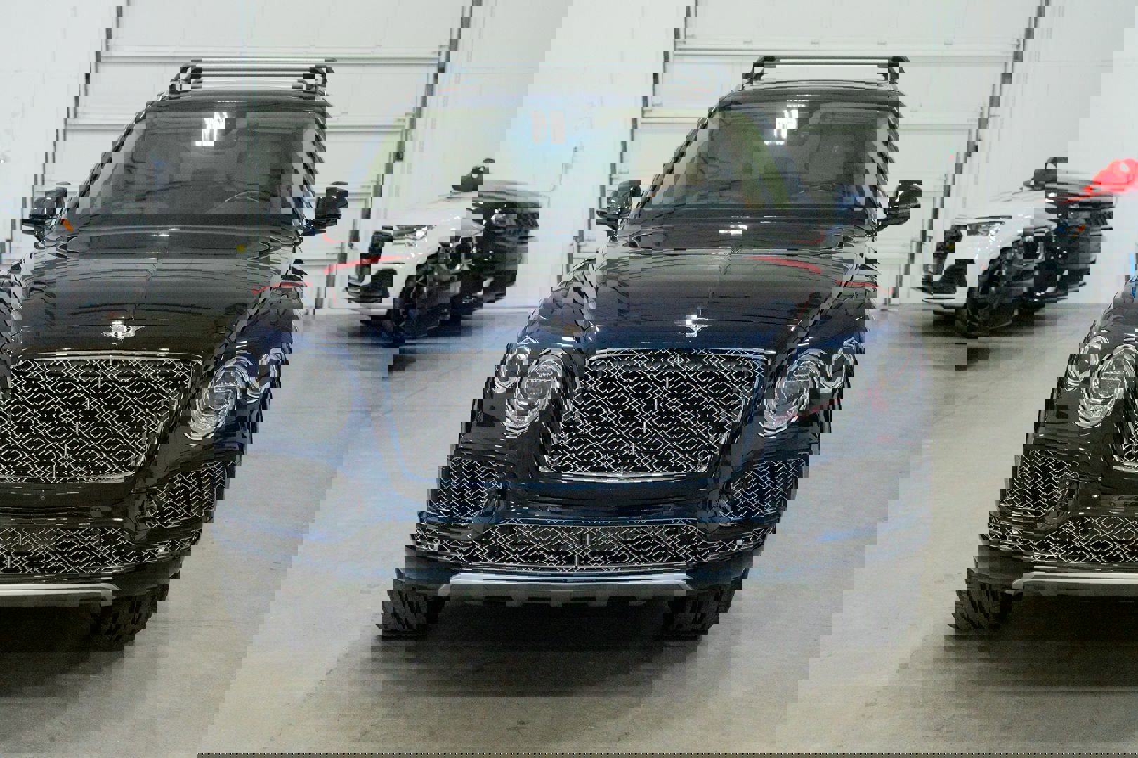 Used 2020 Bentley Bentayga V8 image 2