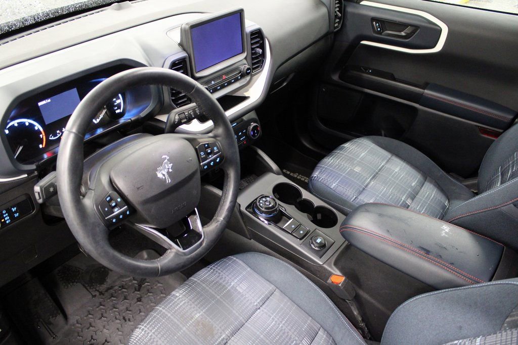 Used 2024 Ford Bronco Sport Heritage w/ Heritage Convenience Package image 2