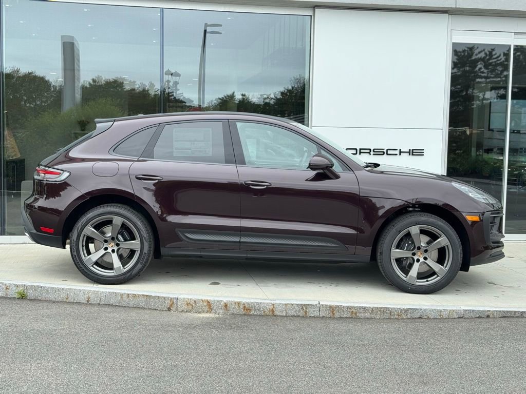 New 2025 Porsche Macan image 40