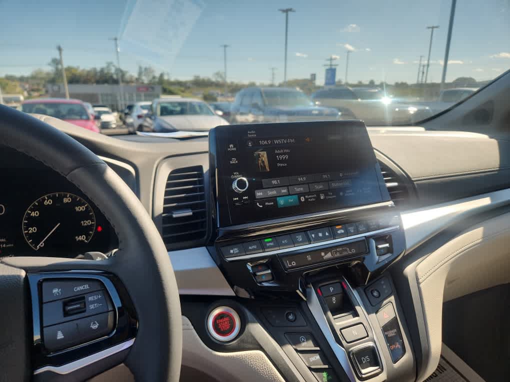 Used 2025 Honda Odyssey EX-L image 13