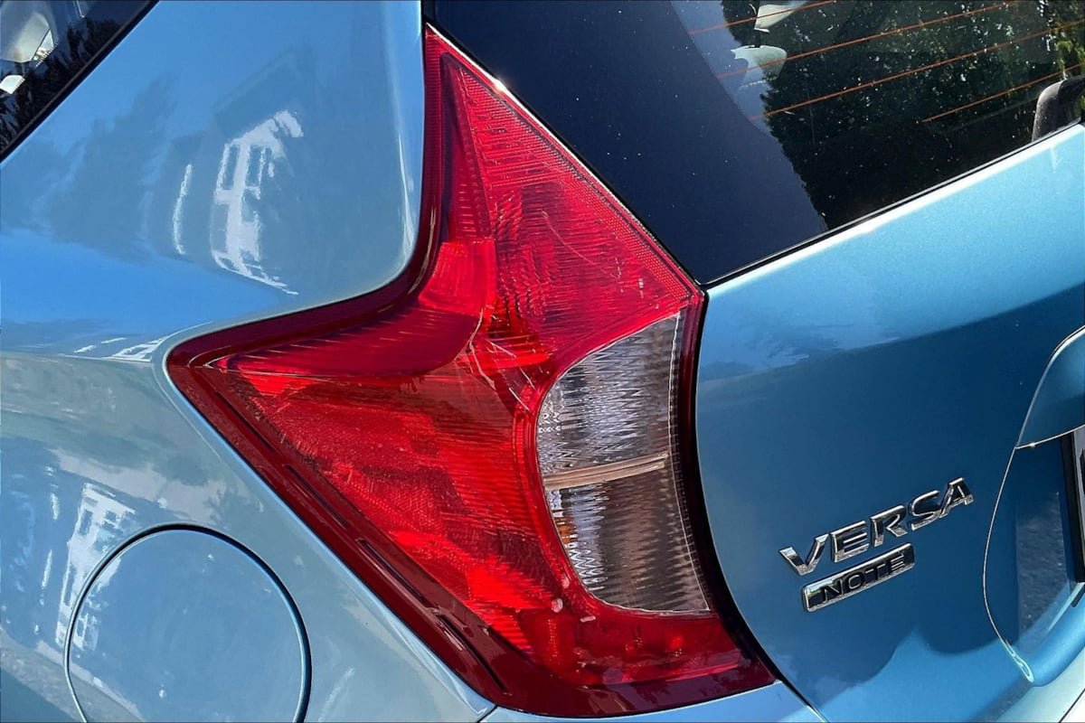 Used 2014 Nissan Versa Note SV w/ SL Package FWD image 22