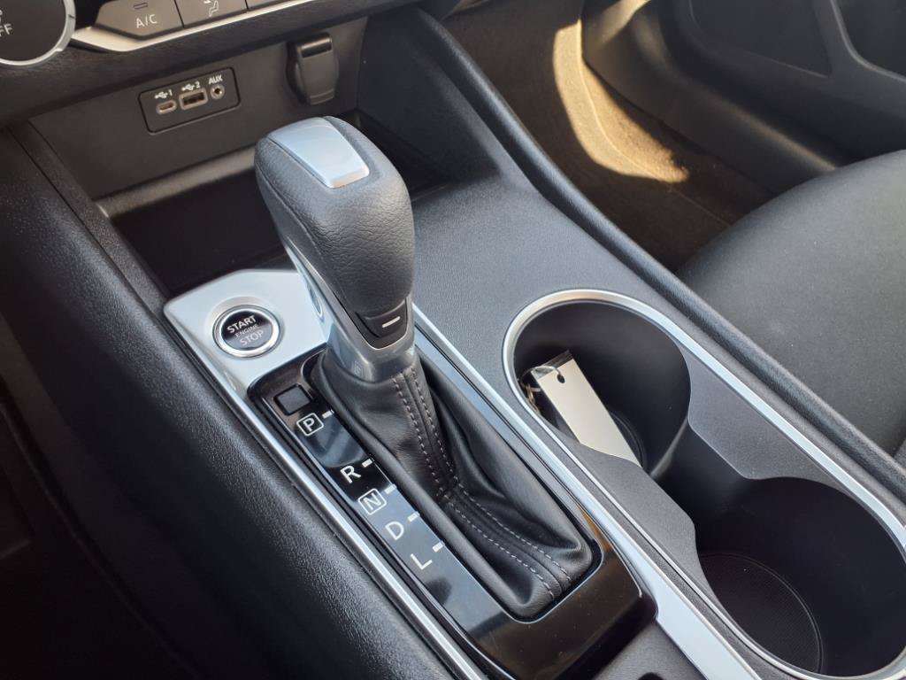 Used 2022 Nissan Altima 2.5 SV AWD/4WD image 19