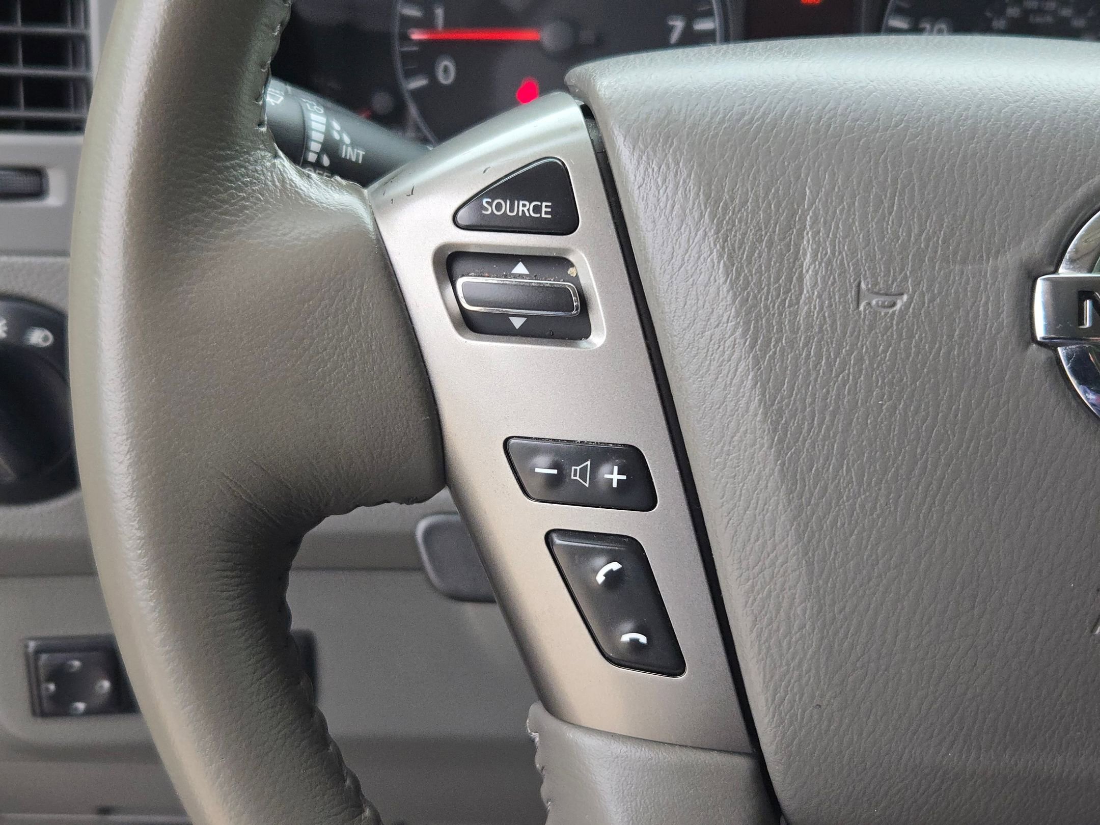 Used 2016 Nissan NV 3500 SL image 22