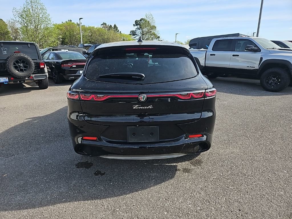 Used 2024 Alfa Romeo Tonale Ti w/ Premium Interior Package image 6