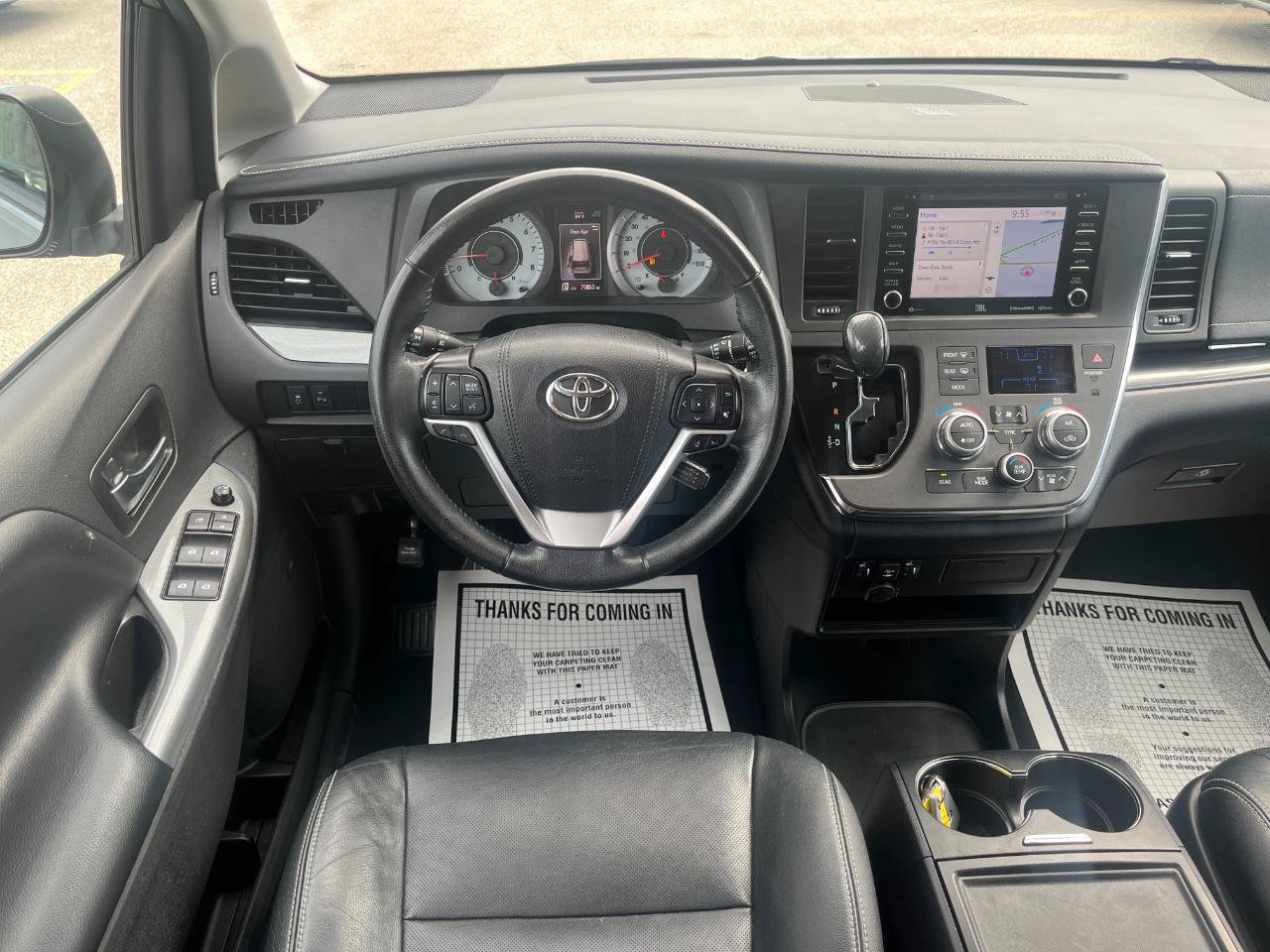 Used 2019 Toyota Sienna SE w/ SE Preferred Package FWD image 15