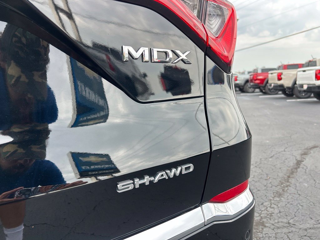 Used 2023 Acura MDX w/ Technology Package AWD/4WD image 12