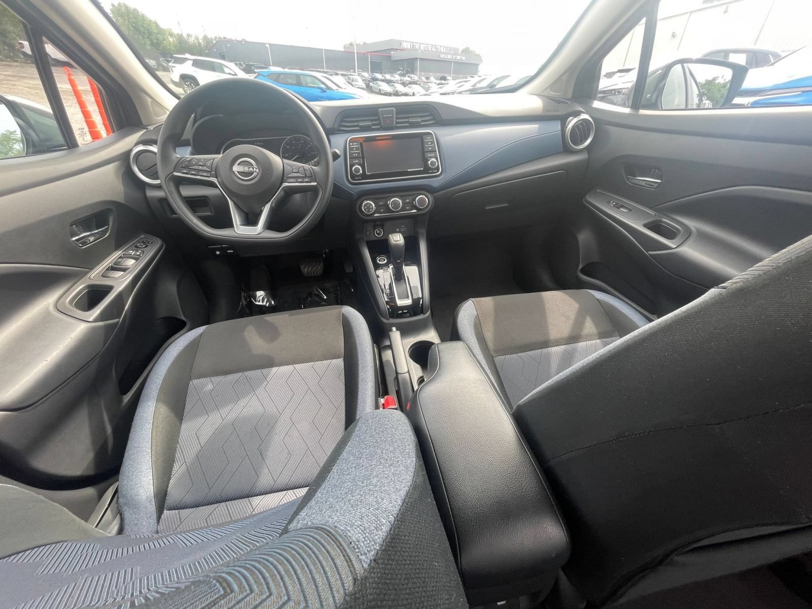 Used 2025 Nissan Versa SV FWD image 23