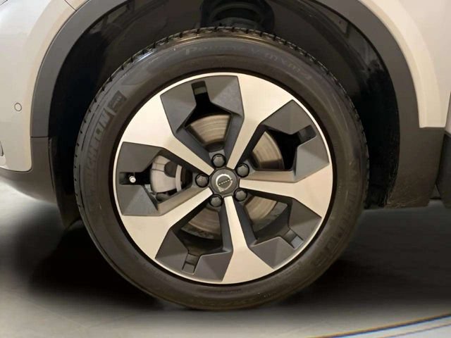 Used 2025 Volvo XC40 B5 Plus AWD/4WD image 97