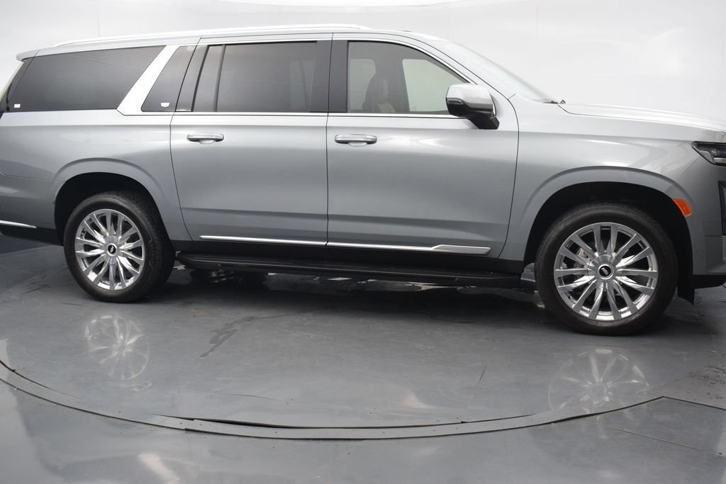 Certified 2024 Cadillac Escalade ESV Premium Luxury AWD/4WD image 7