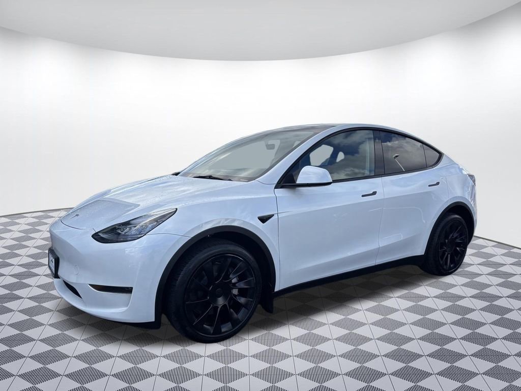 Used 2023 Tesla Model Y Long Range image 5