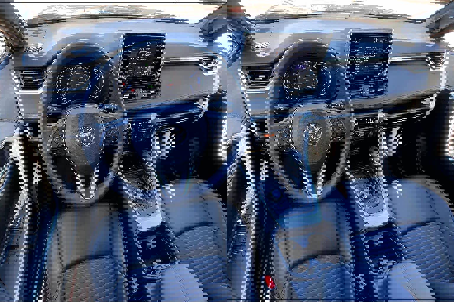 Used 2021 Toyota RAV4 XSE image 6