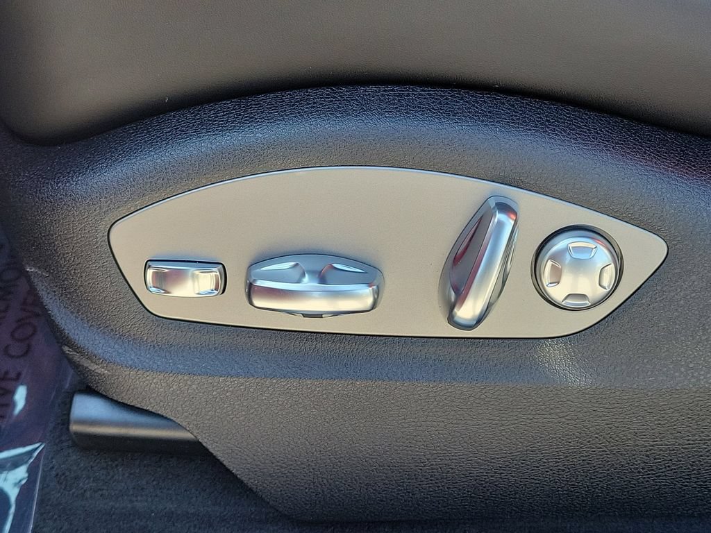 New 2026 Porsche Macan S AWD/4WD image 29