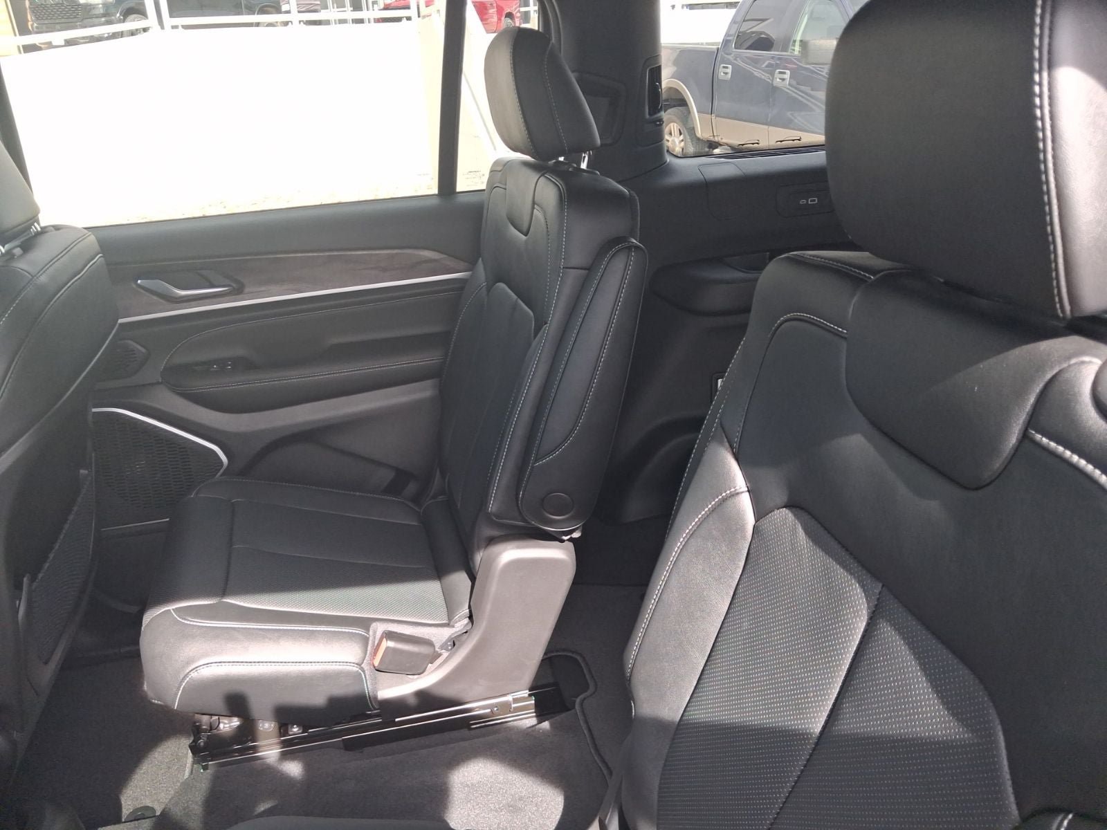 New 2026 Jeep Grand Cherokee L Limited AWD/4WD image 24