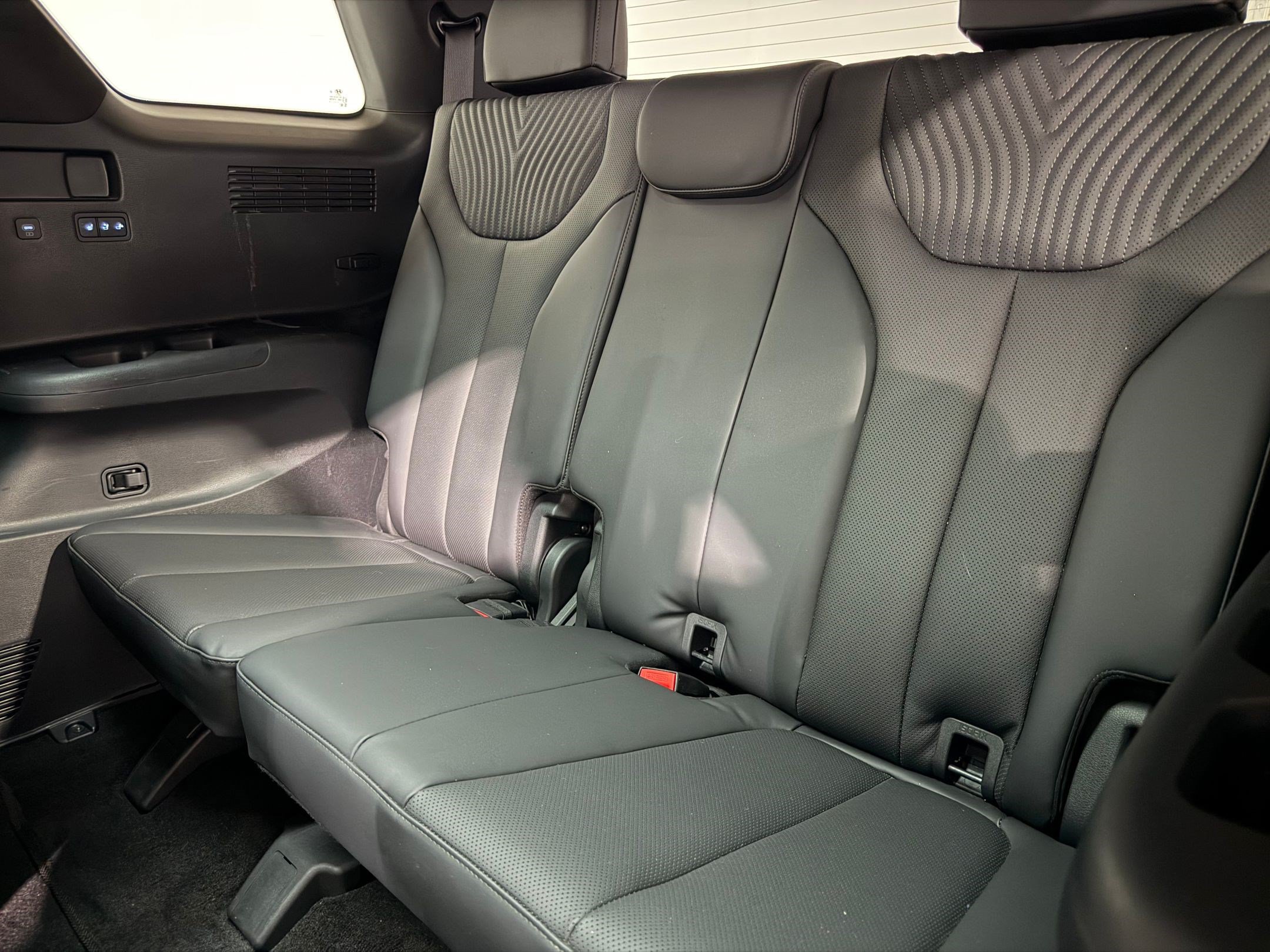 Used 2023 Hyundai Palisade Calligraphy FWD image 44