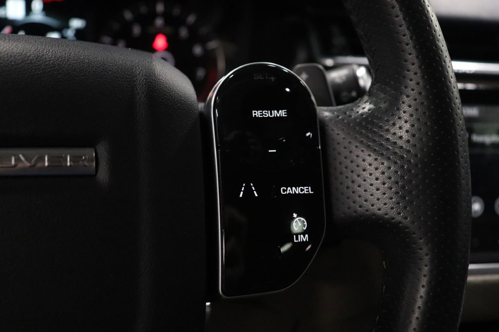 Used 2020 Land Rover Range Rover Velar S image 30