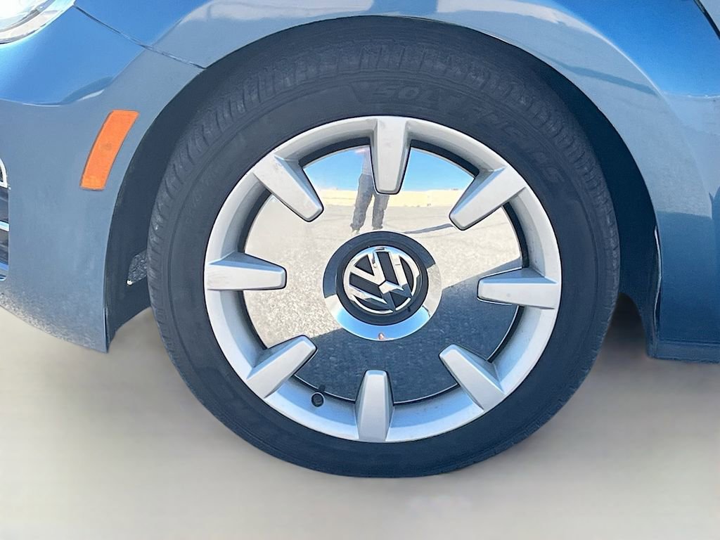 Used 2019 Volkswagen Beetle 2.0T SE w/ SE Premium Package FWD image 31