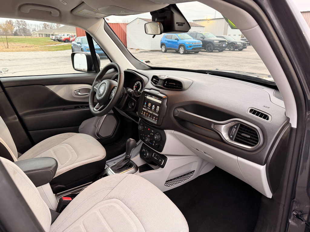 Used 2022 Jeep Renegade Latitude image 19