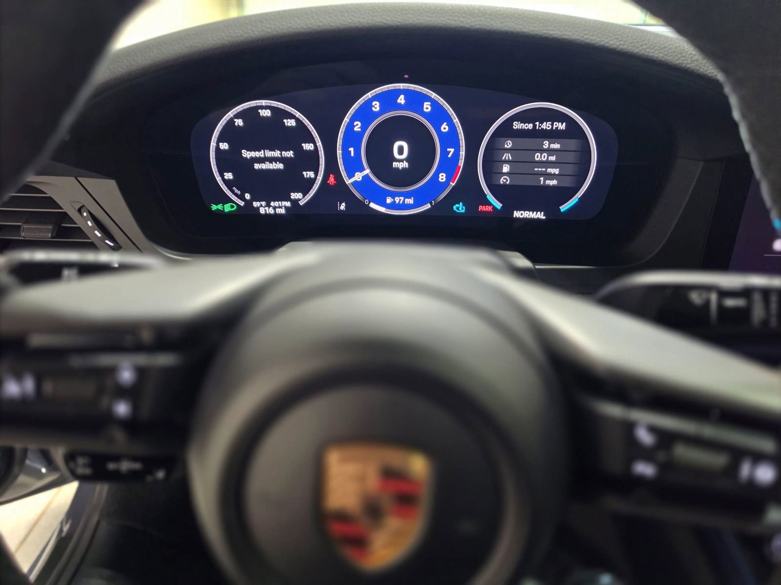 Used 2025 Porsche 911 Carrera T RWD image 43