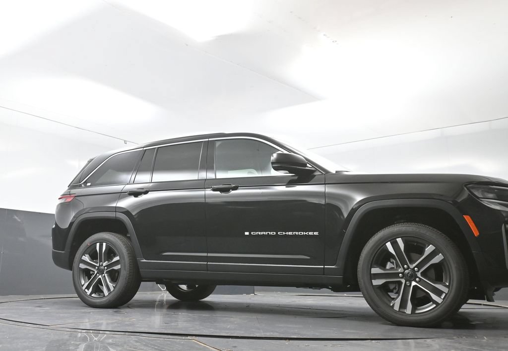 New 2027 Jeep Grand Cherokee Limited AWD/4WD image 38