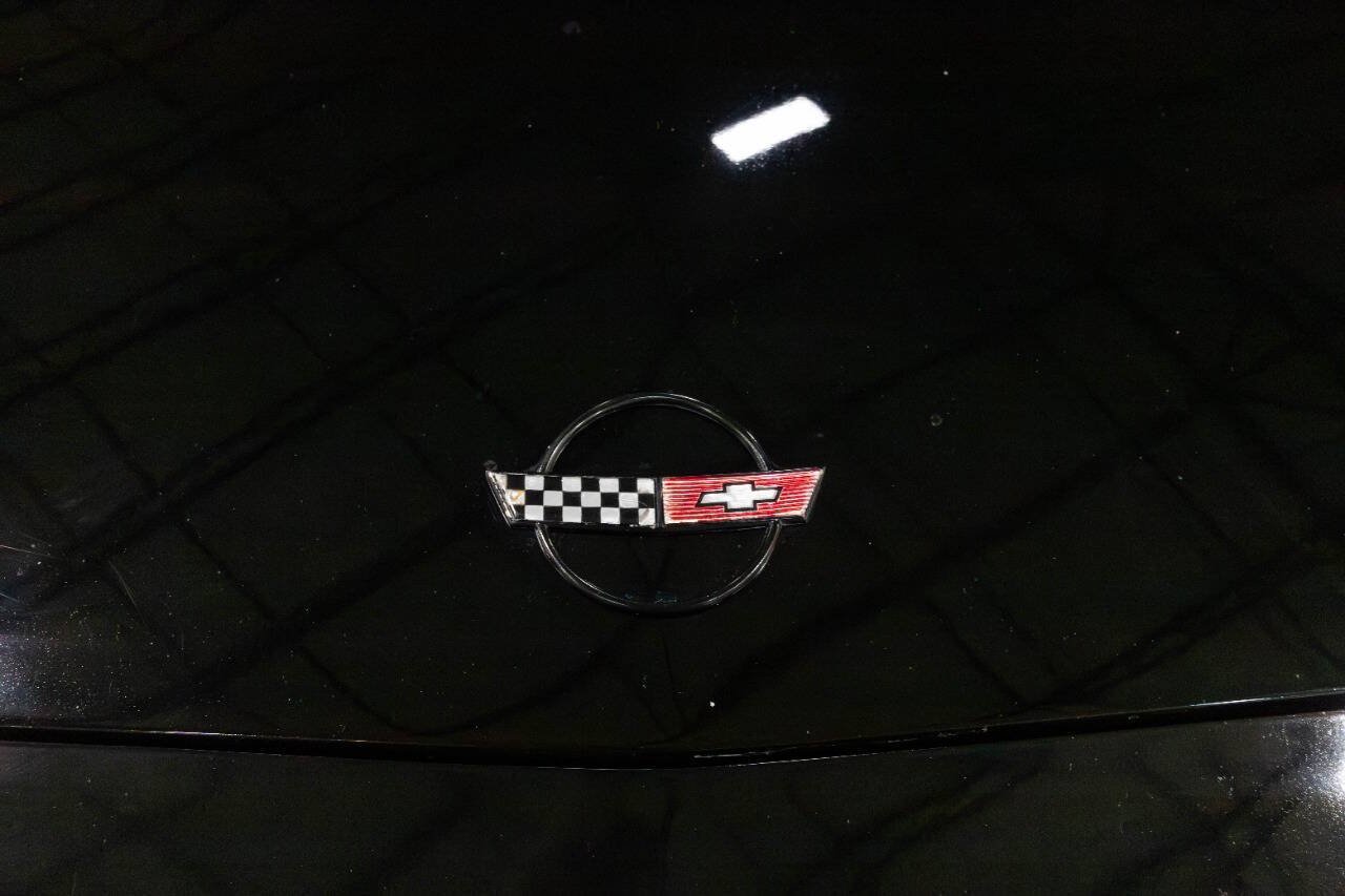 Used 1990 Chevrolet Corvette Coupe RWD image 21