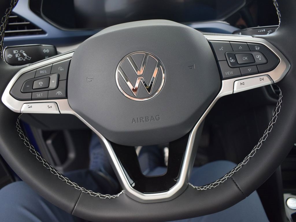 Used 2024 Volkswagen Taos SE image 27