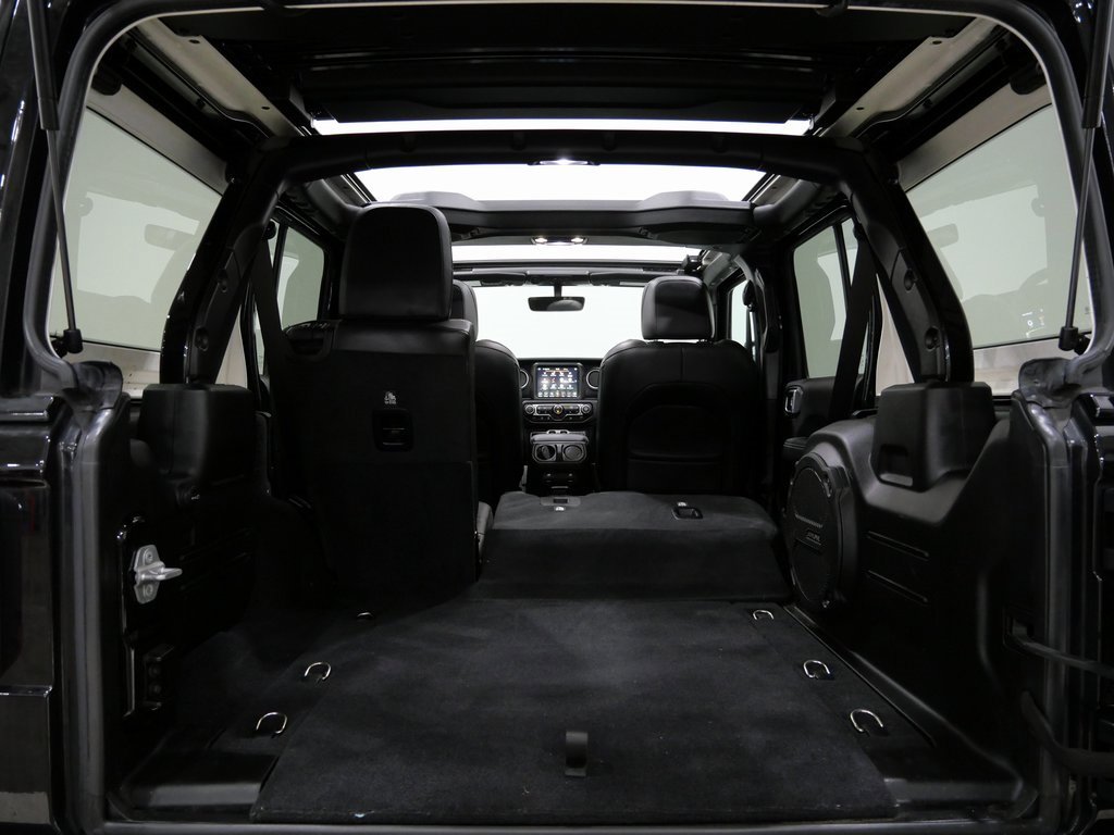 Used 2019 Jeep Wrangler Unlimited Sahara image 28