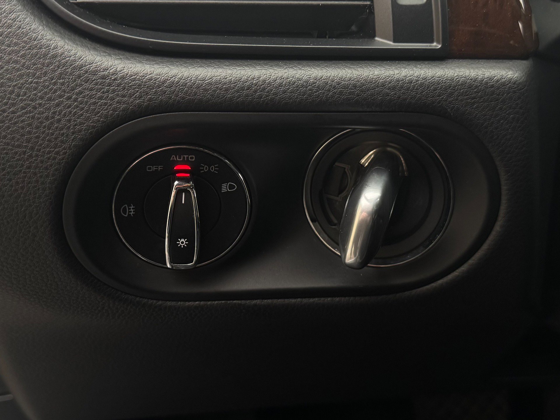 Used 2024 Porsche Macan image 17