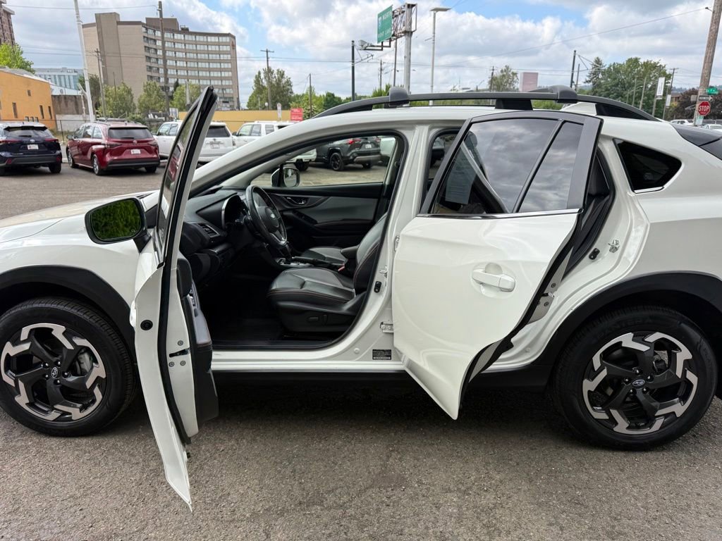 Used 2022 Subaru Crosstrek 2.5i Limited w/ Moonroof Package 1 AWD/4WD image 16