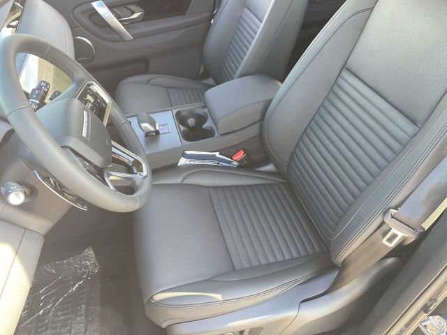 New 2025 Land Rover Discovery Sport S image 6