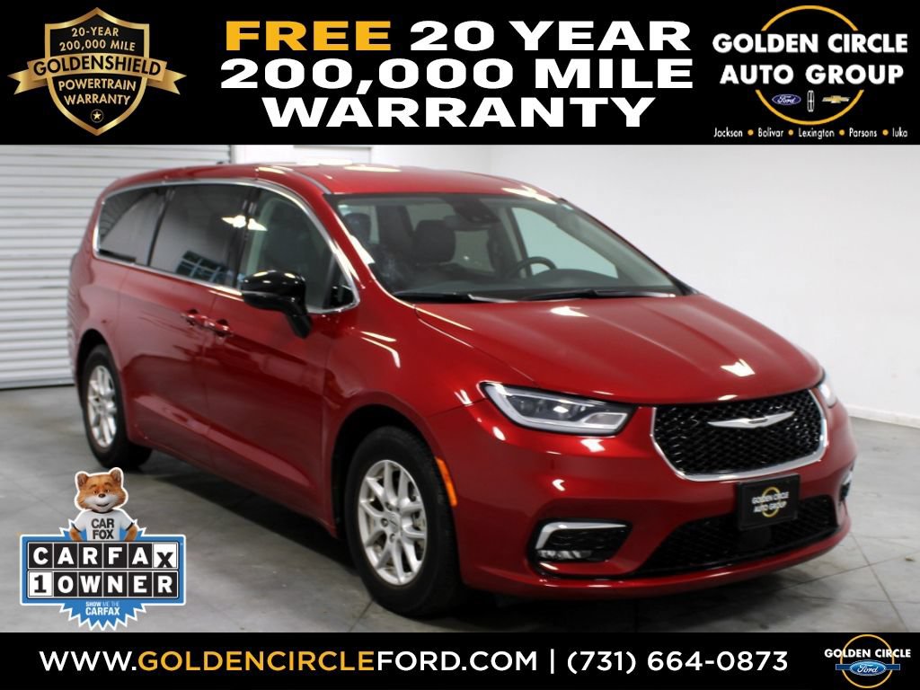 Used 2024 Chrysler Pacifica Touring-L FWD image 1