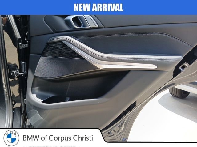Used 2024 BMW X5 xDrive40i w/ M Sport Package AWD/4WD image 11