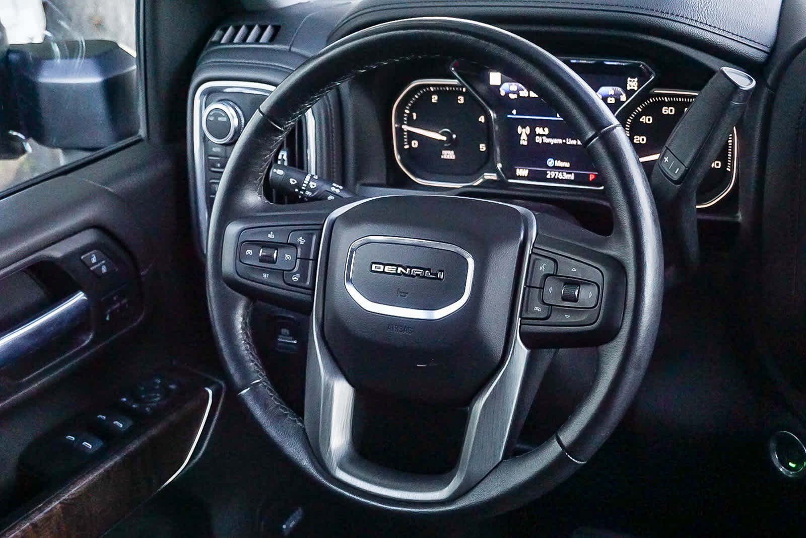 Used 2022 GMC Sierra 2500 Denali w/ Denali Ultimate Package image 18