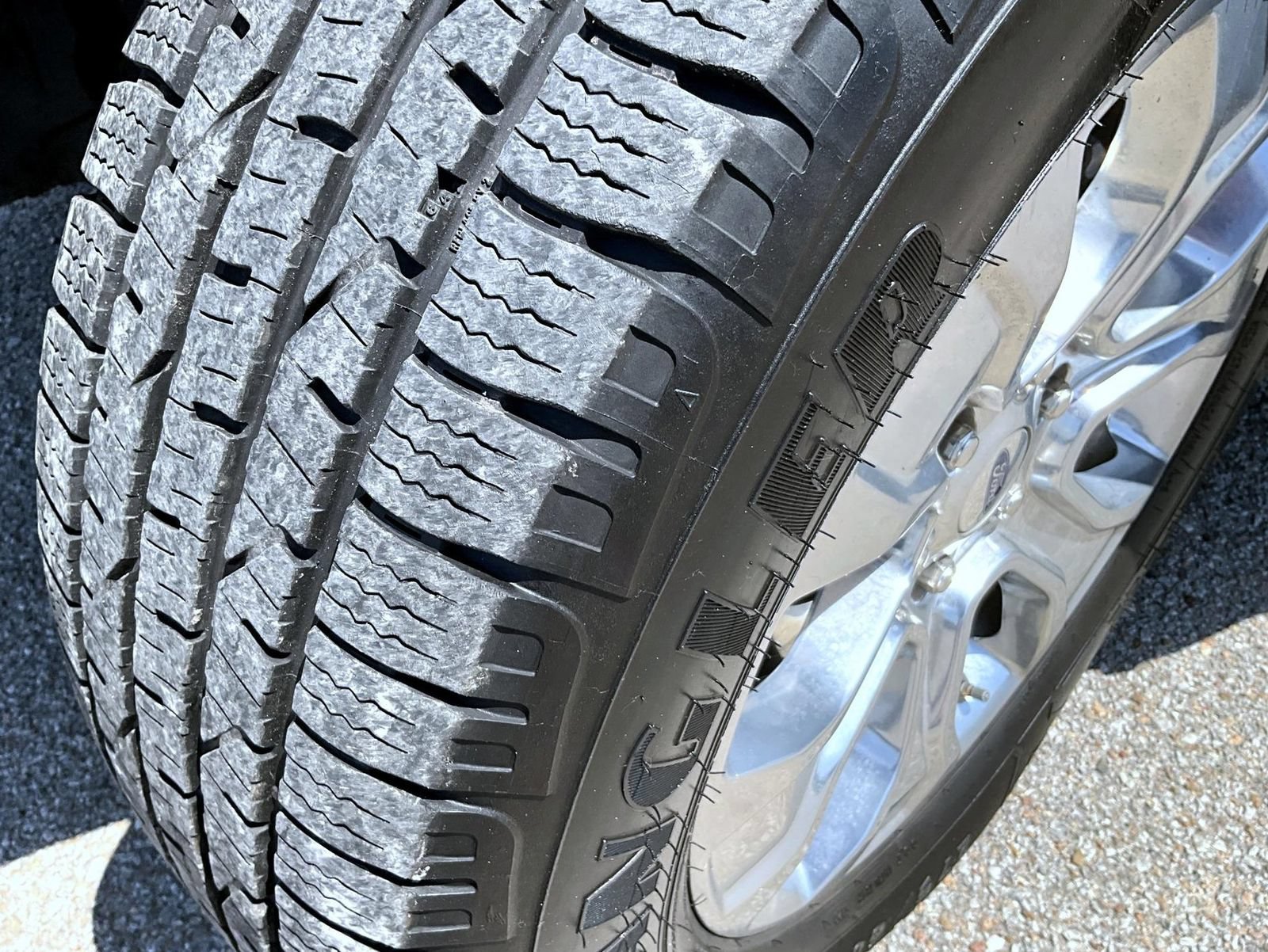Used 2021 Ford F150 Platinum w/ Equipment Group 701A High AWD/4WD image 28