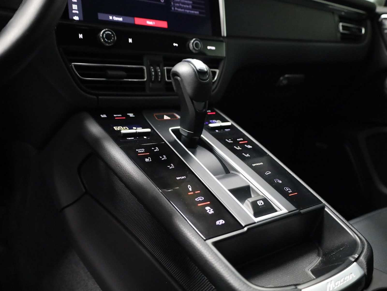 Certified 2023 Porsche Macan GTS AWD/4WD image 28