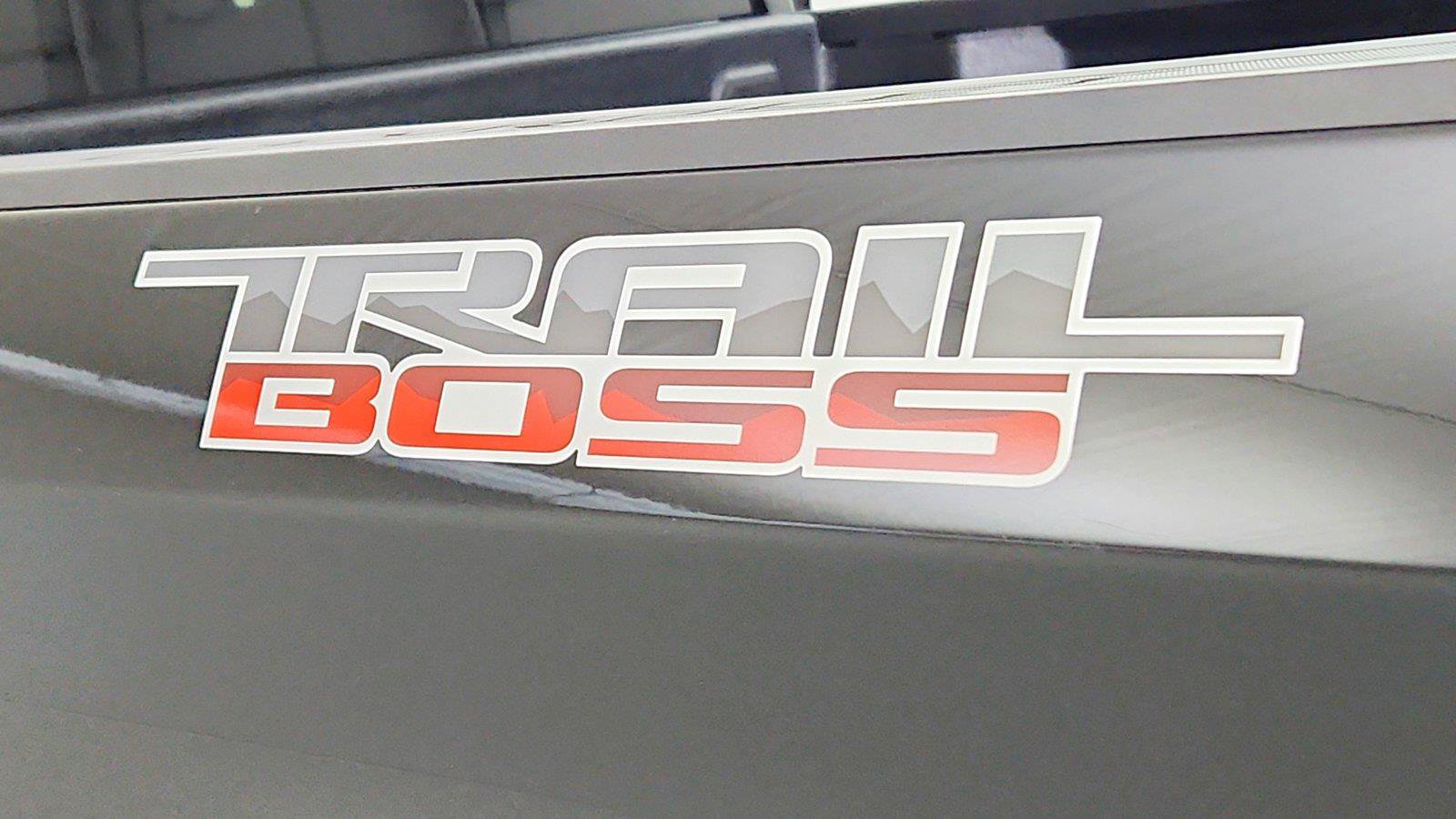 Used 2025 Chevrolet Silverado 1500 Custom Trail Boss AWD/4WD image 19