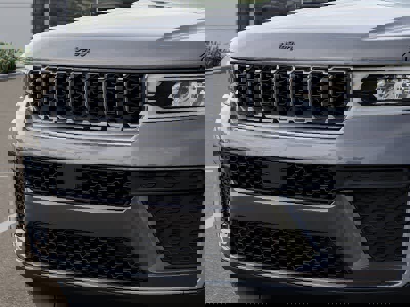 New 2026 Jeep Grand Cherokee Altitude AWD/4WD image 11