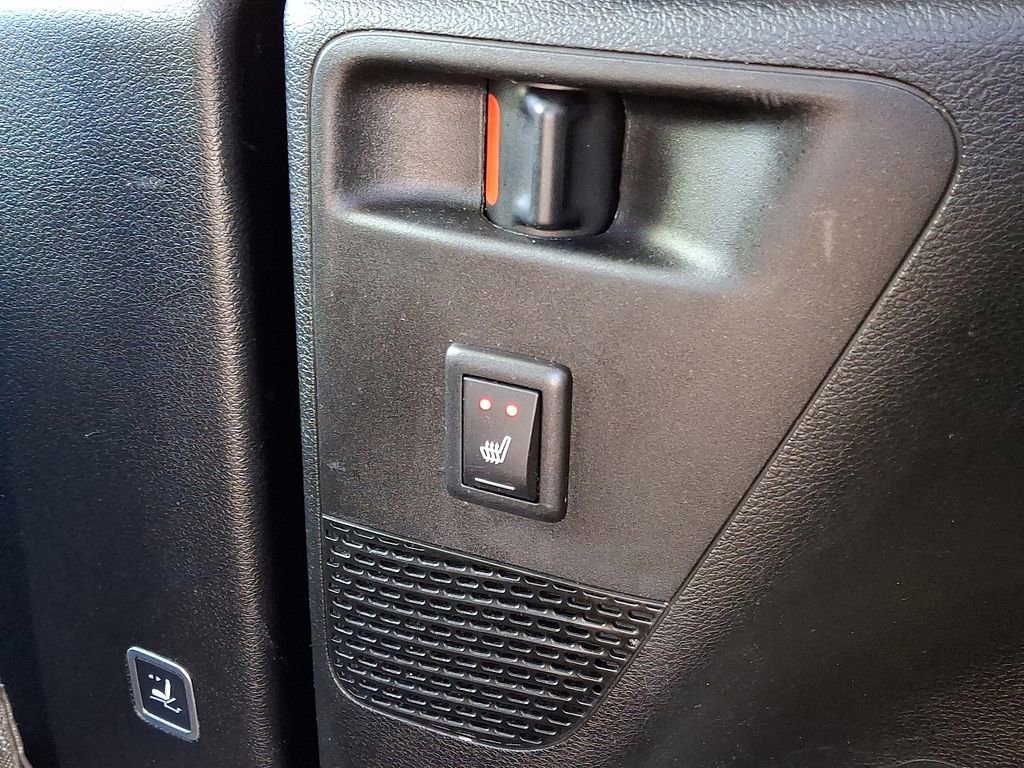 Used 2017 Chrysler Pacifica Limited image 28