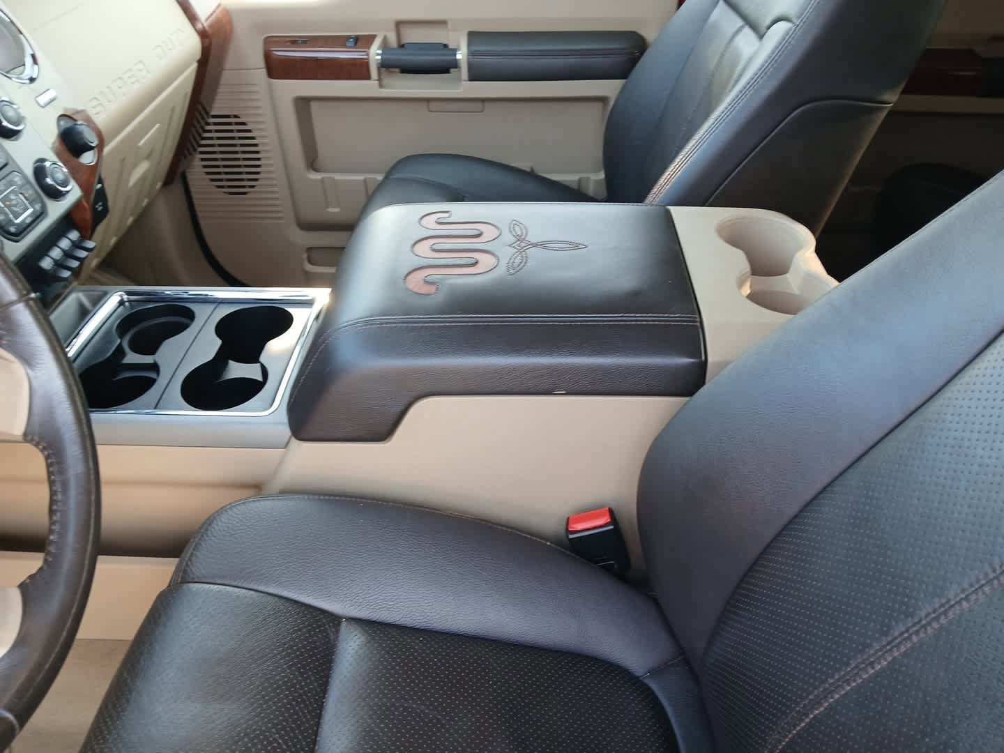 Used 2015 Ford F250 King Ranch w/ FX4 Off-Road Package AWD/4WD image 18